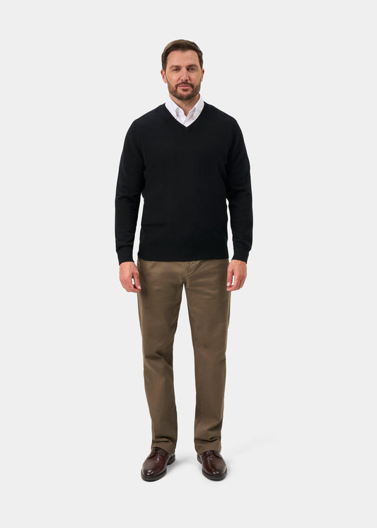 Haddington Pure Cashmere Vee Neck Jumper In Black - Regular Fit