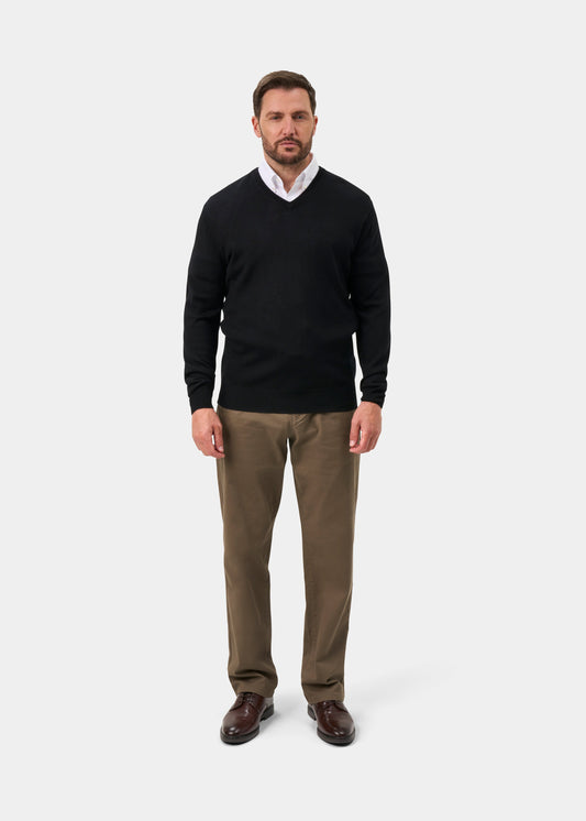 Millbreck Merino Wool V-Neck Jumper In Black - Regular Fit