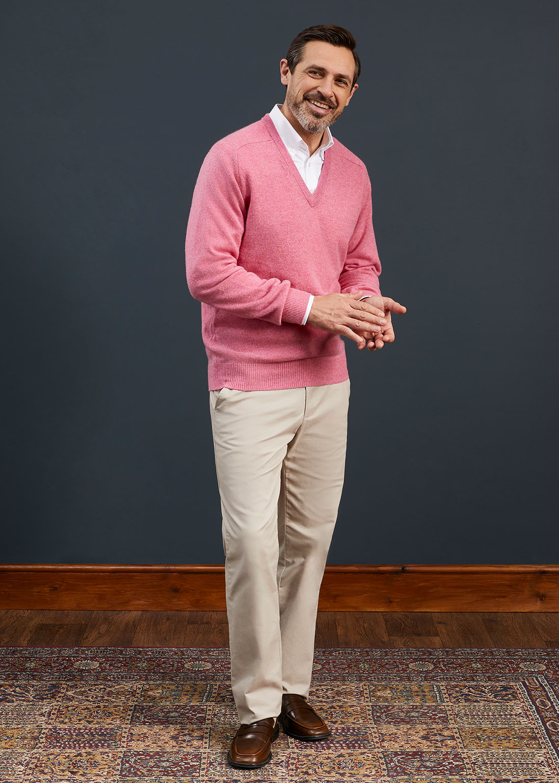 Men's Lambswool Vee Neck Jumper in Nougat 