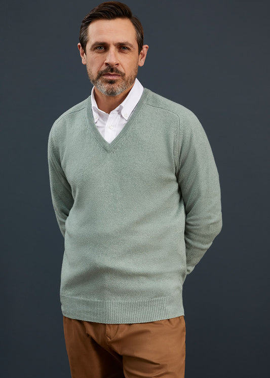 Men's Lambswool Vee Neck Jumper in Spearmint 