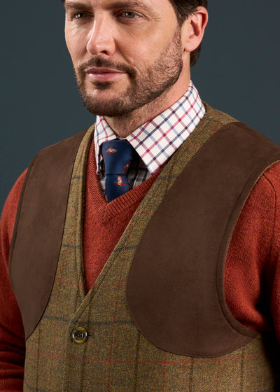 Combrook Men's Tweed Shooting Waistcoat in Thyme