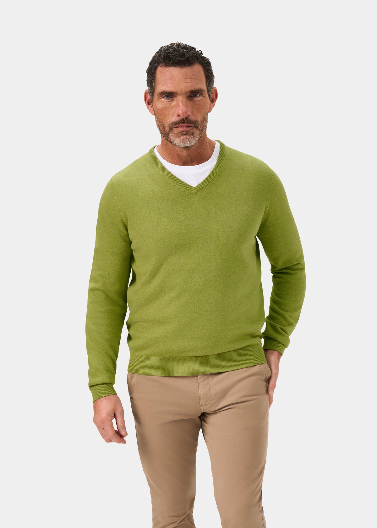 Men's Cotton Cashmere Vee Neck Jumper in Green