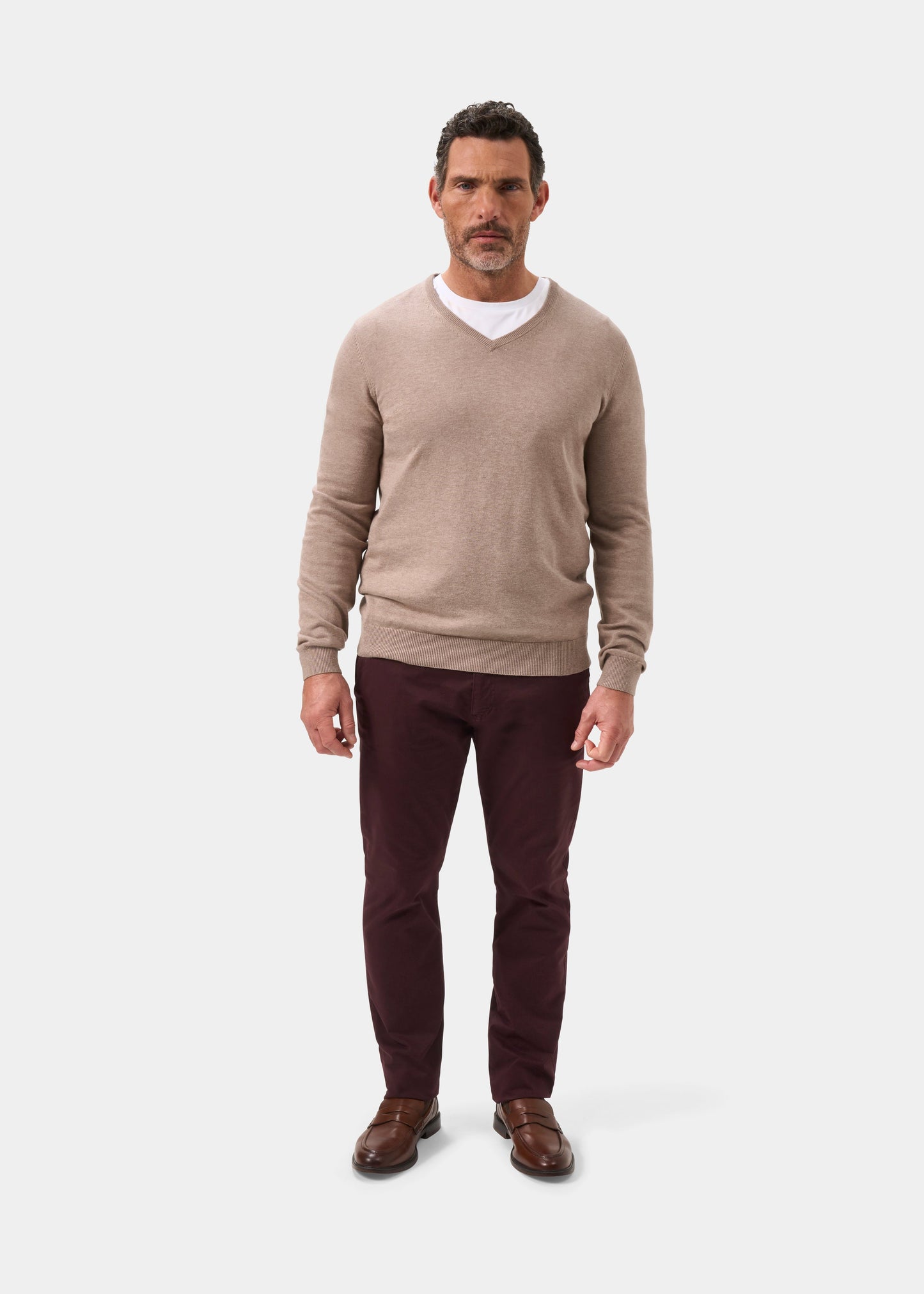 Men's Cotton Cashmere Vee Neck Jumper in Brown