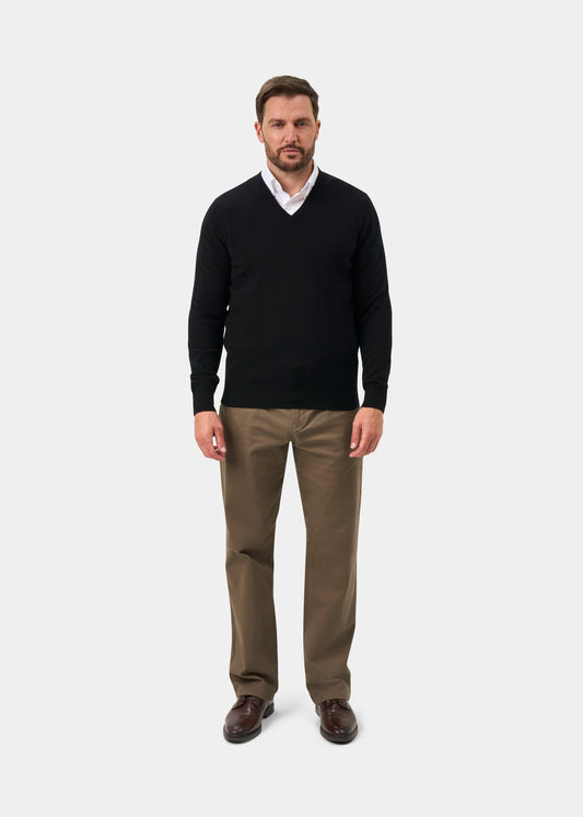 Albury Geelong Wool Jumper in Black - Regular Fit