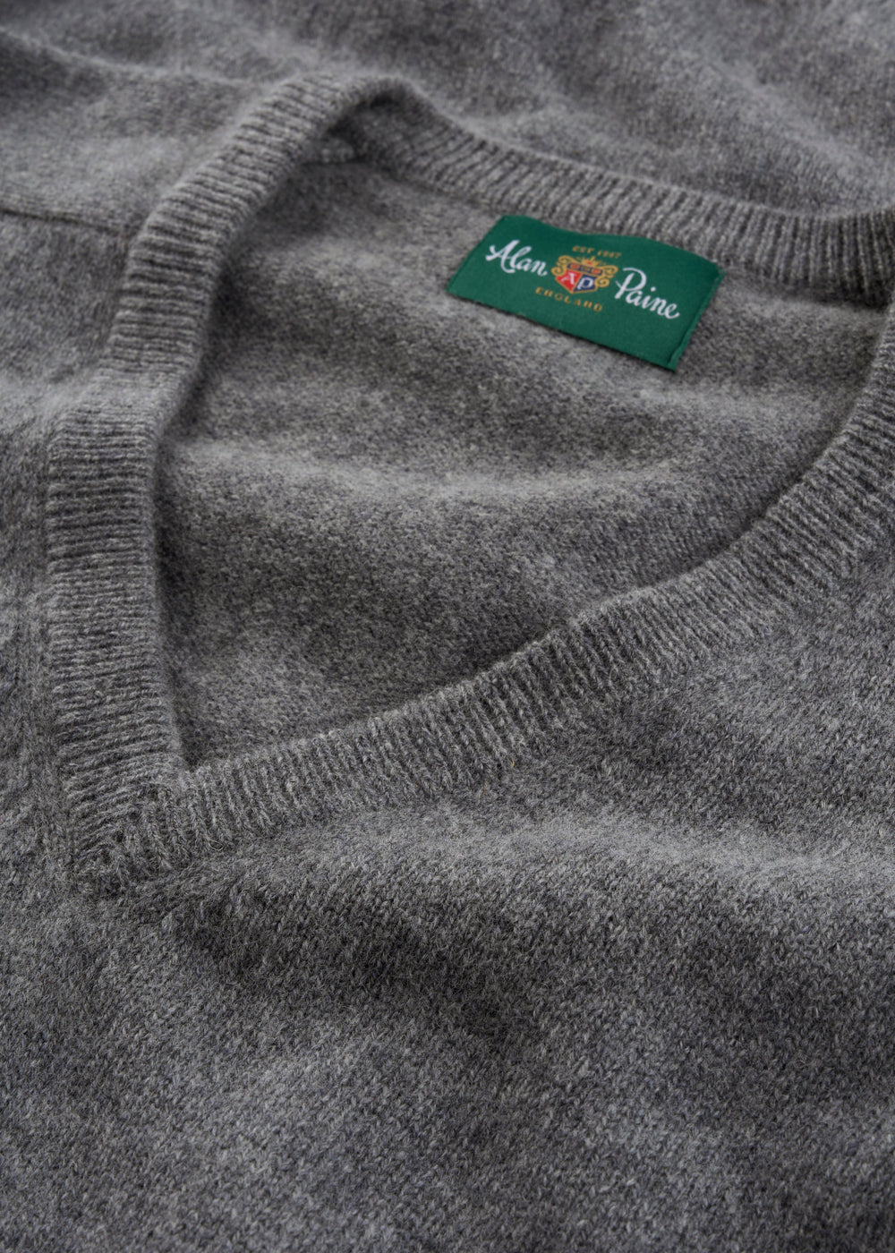 Men's Lambswool Vee Neck Jumper in Grey