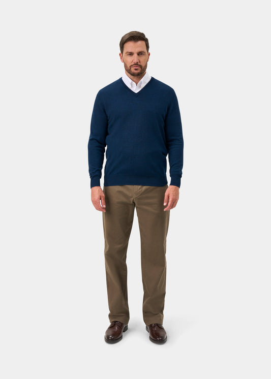Millbreck Merino Wool V-Neck Jumper In Indigo - Regular Fit