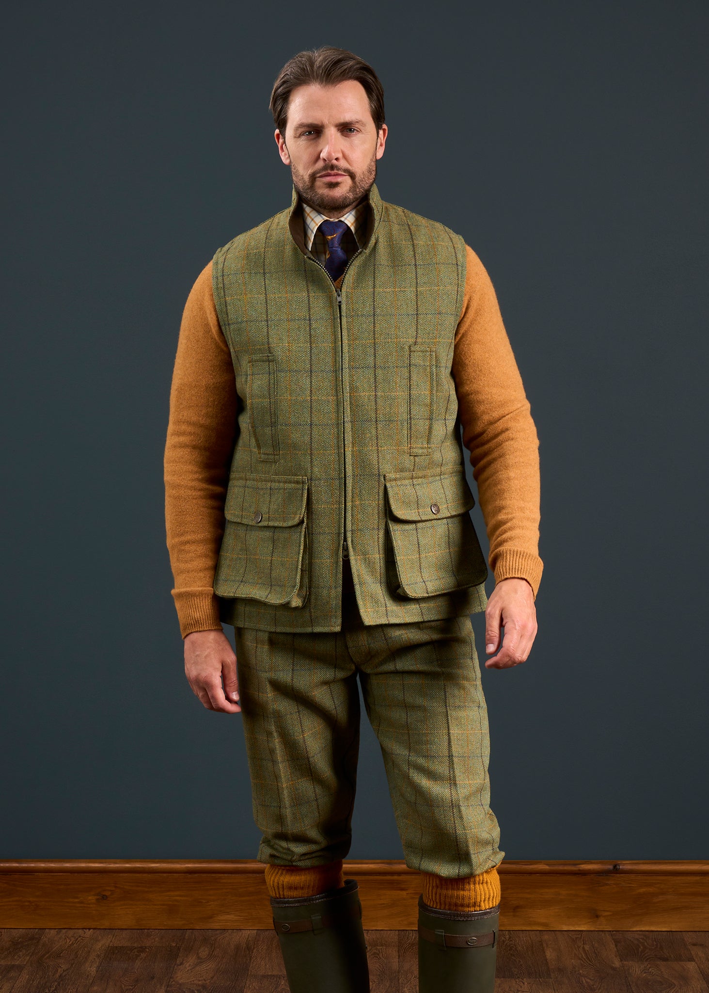 Rutland Men's Tweed Waistcoat In Dark Moss 