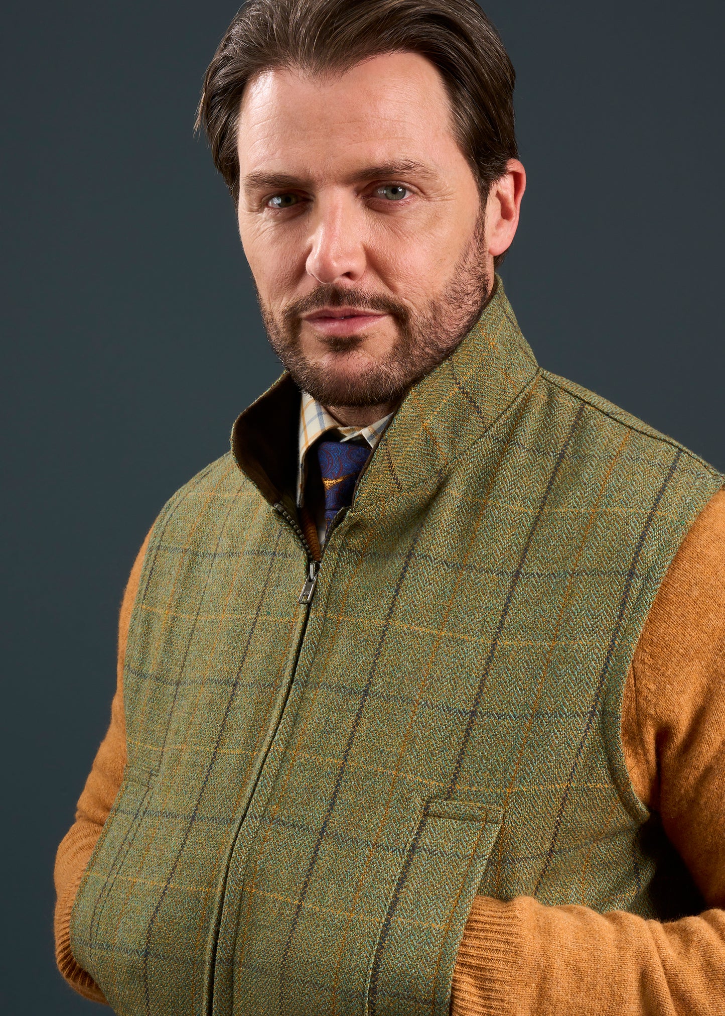 Rutland Men's Tweed Waistcoat In Dark Moss 