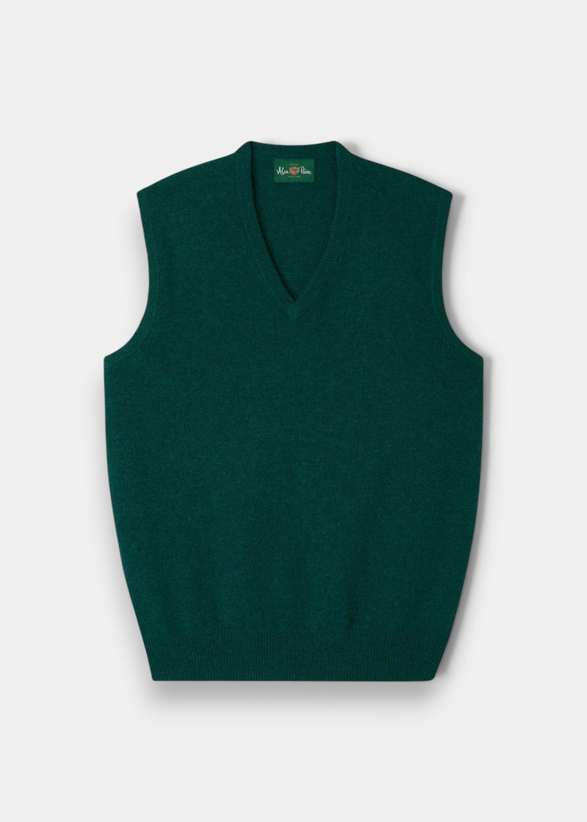 Alan Paine Norfolk men's classic fit V-neck slipover in mallard green pure lambswool with ribbed hem and cuffs
