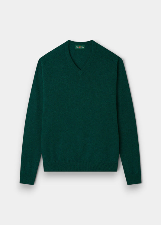 Alan Paine Kilsyth men's V-neck jumper in mallard green, crafted from soft 100% lambswool with ribbed hem and cuffs.
