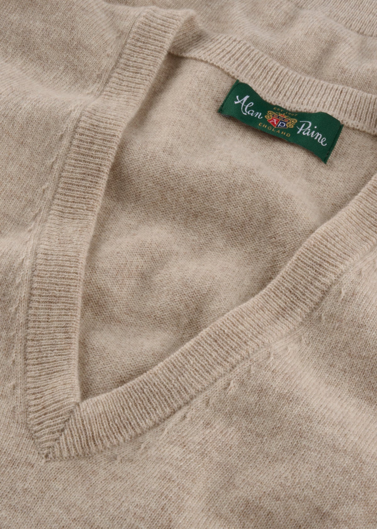 Erin Wool & Cashmere V-Neck Slipover in Porridge—regular fit, with luxury feel and classic Alan Paine green label.